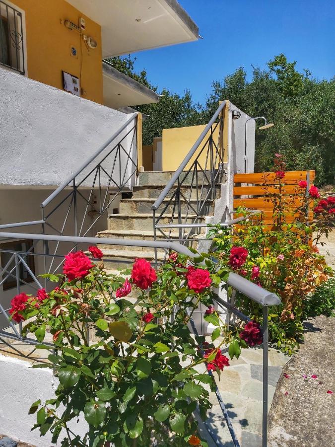 Artolithia Apartments Ríza Zewnętrze zdjęcie